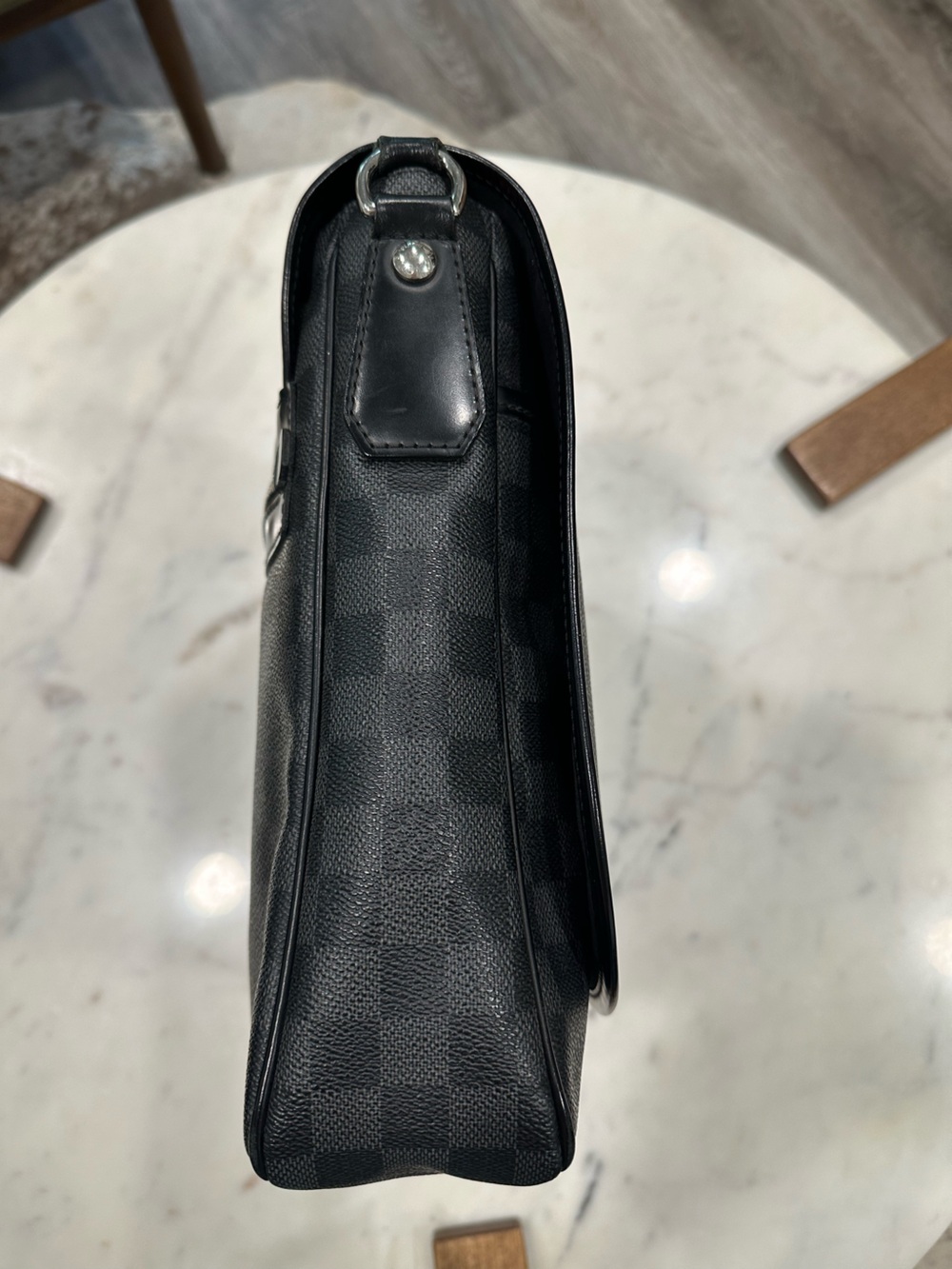 Louis Vuitton Damier Graphite Canvas Laptop Pouch - Black - Picture 3 of 9
